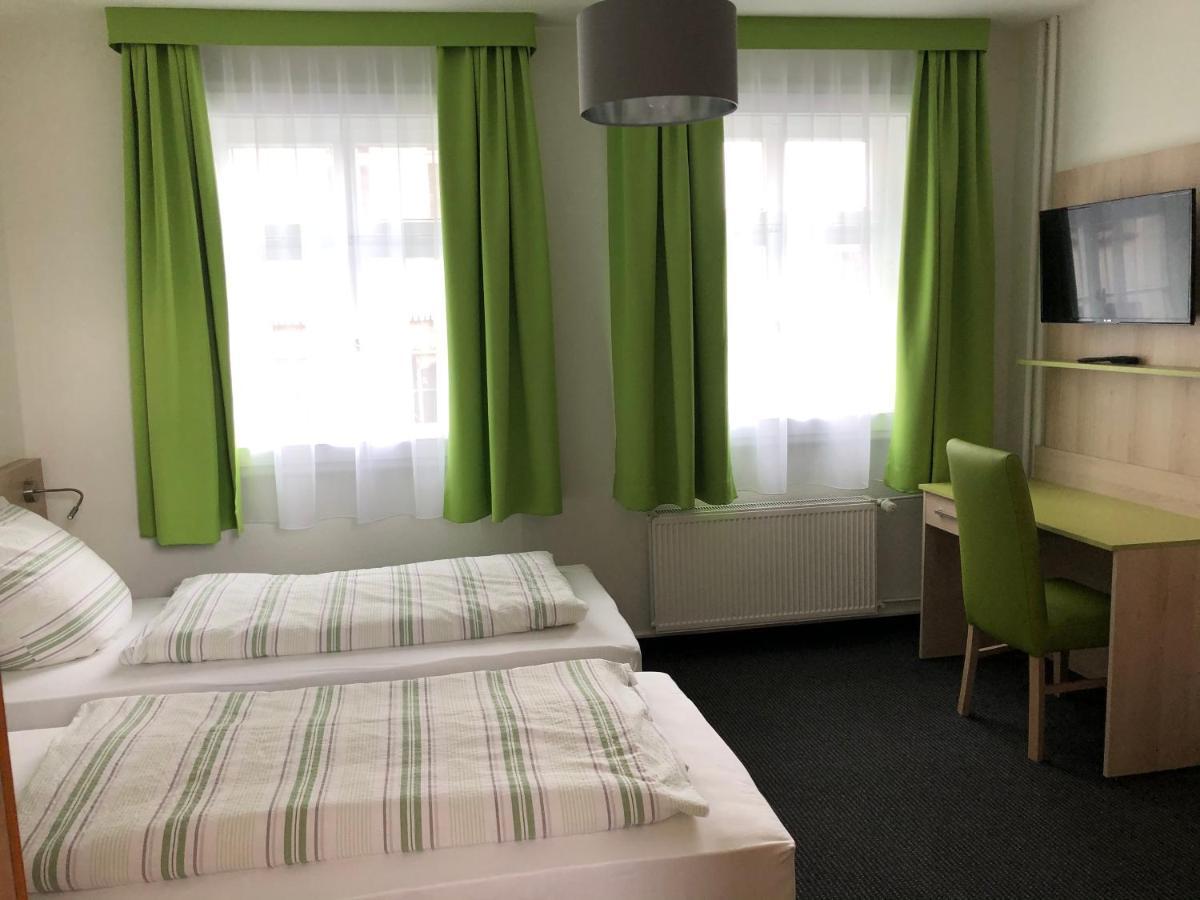 Burghotel Homberg ฮอมแบร์ก ภายนอก รูปภาพ
