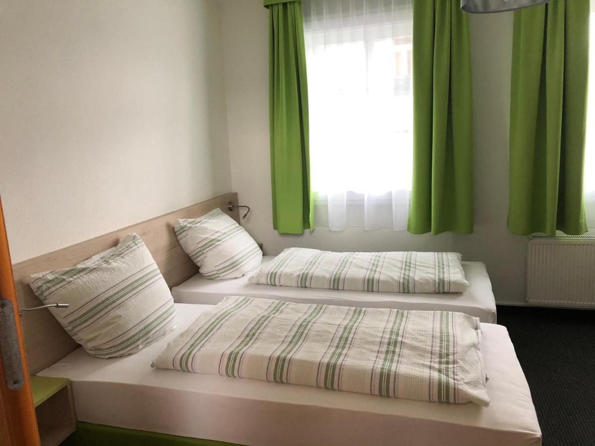 Burghotel Homberg ฮอมแบร์ก ภายนอก รูปภาพ