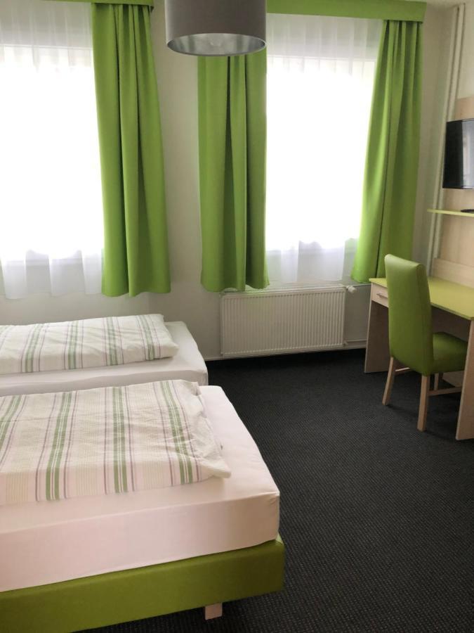 Burghotel Homberg ฮอมแบร์ก ภายนอก รูปภาพ