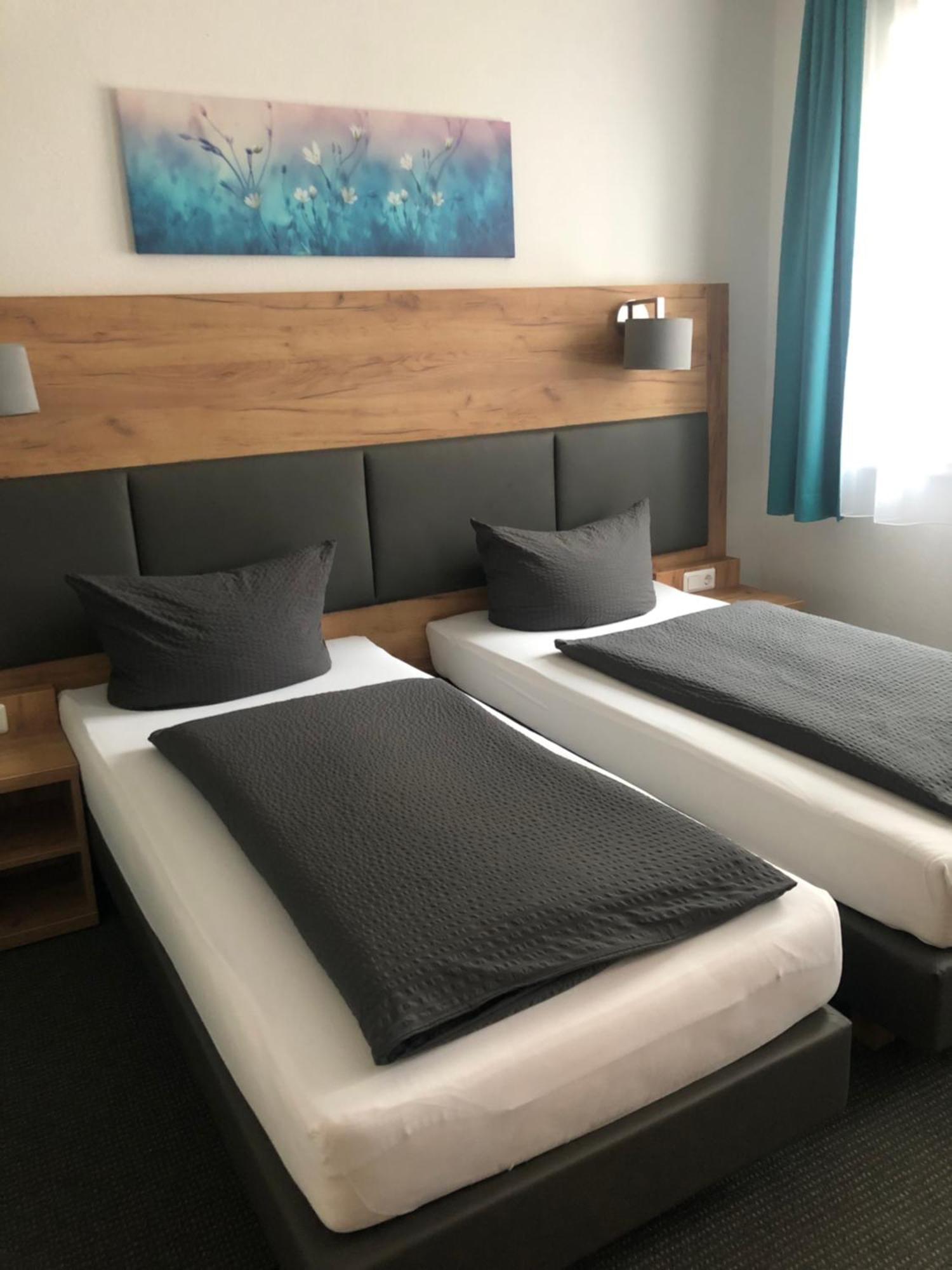 Burghotel Homberg ฮอมแบร์ก ภายนอก รูปภาพ